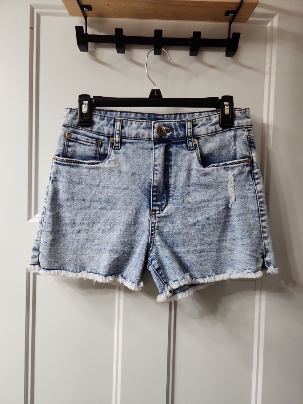 NWT Mid-Rise Susana Shorts - 1